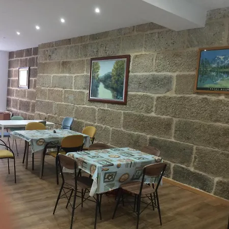 Habitacion H-2 2º Dcha Vistas ゲストハウス 3*